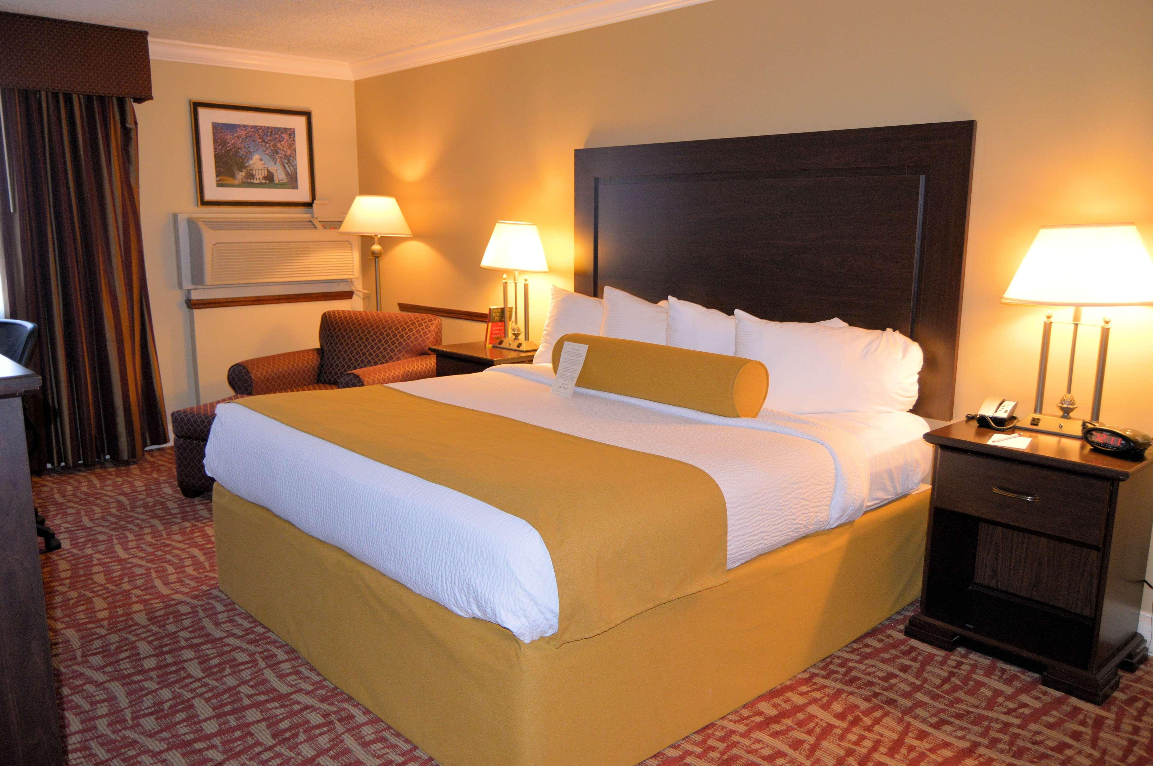 Best Western Plus Wilkes Barre Center City Exterior photo