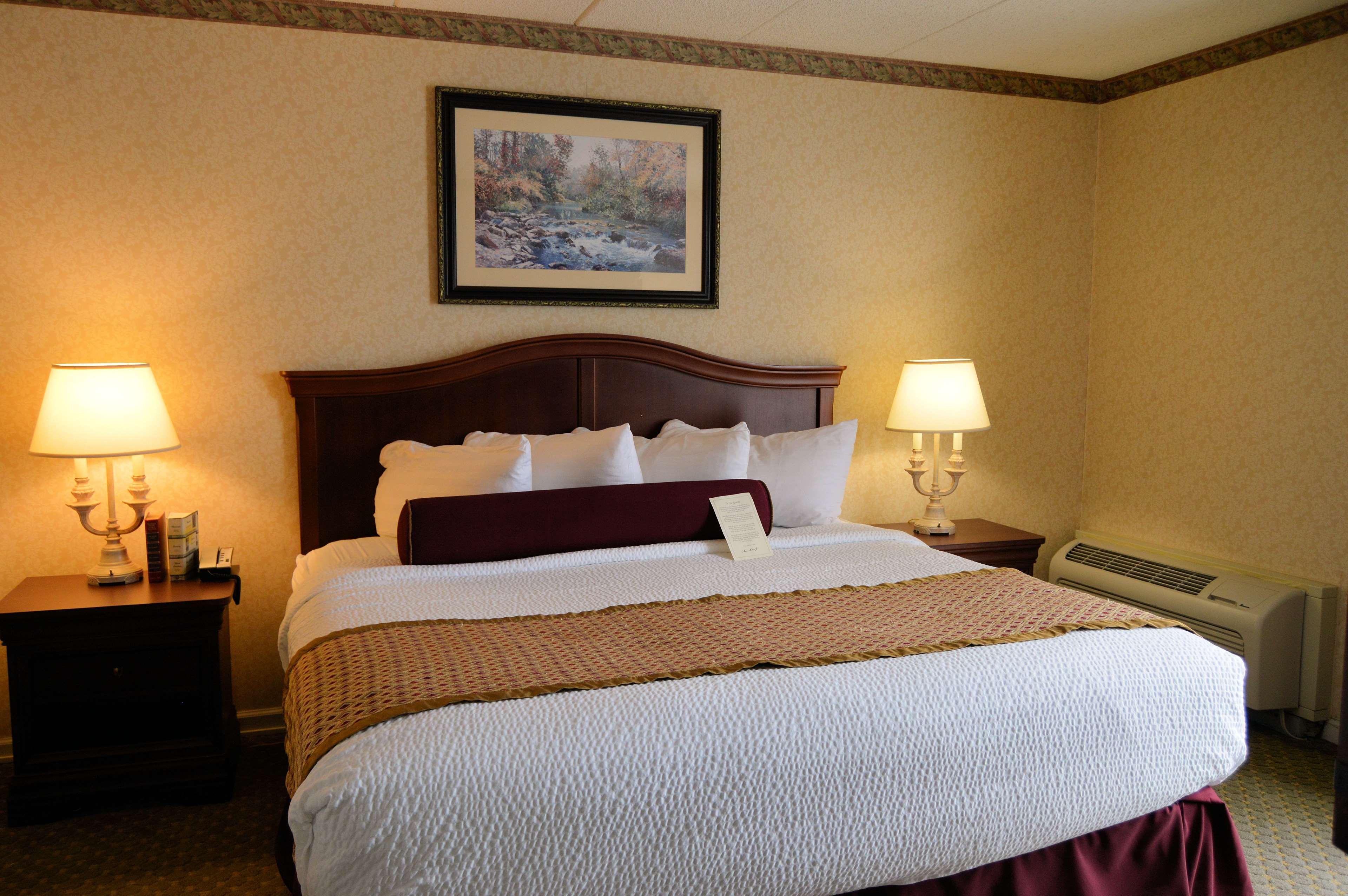 Best Western Plus Wilkes Barre Center City Exterior photo