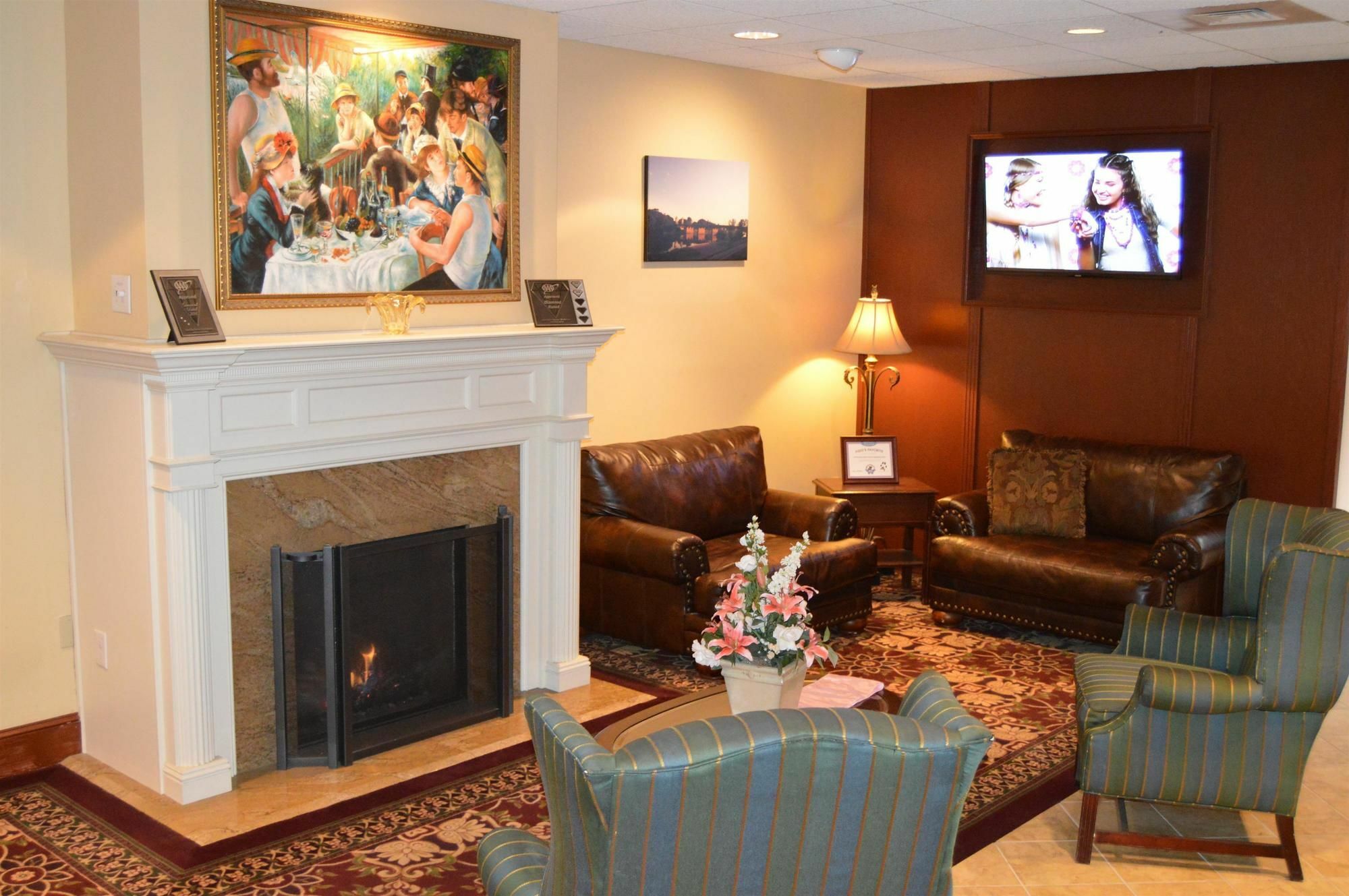 Best Western Plus Wilkes Barre Center City Exterior photo